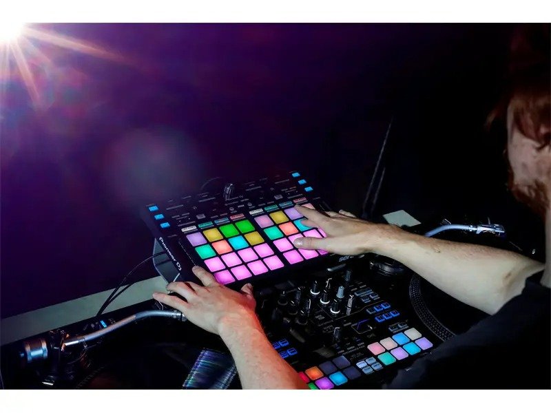 Pioneer DDJ-XP2 - Add-on-Controller für rekordbox dj und Serato DJ Pro – Bild 12