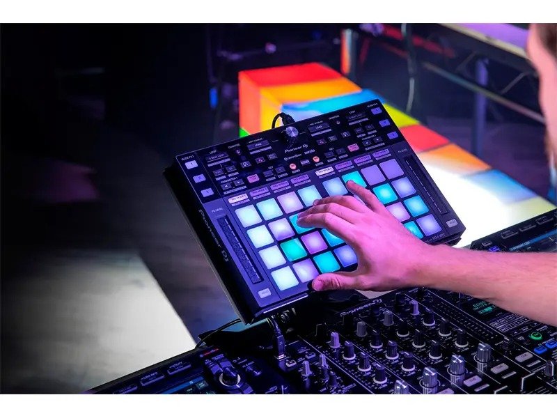 Pioneer DDJ-XP2 - Add-on-Controller für rekordbox dj und Serato DJ Pro – Bild 6